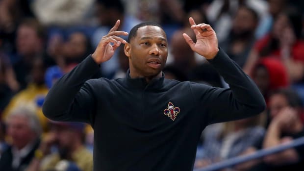 Coach Willie Green